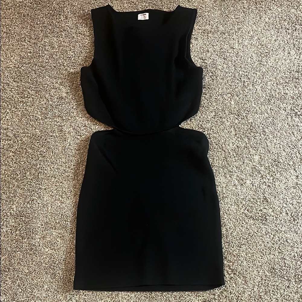 Elegant Black Sleeveless Dress